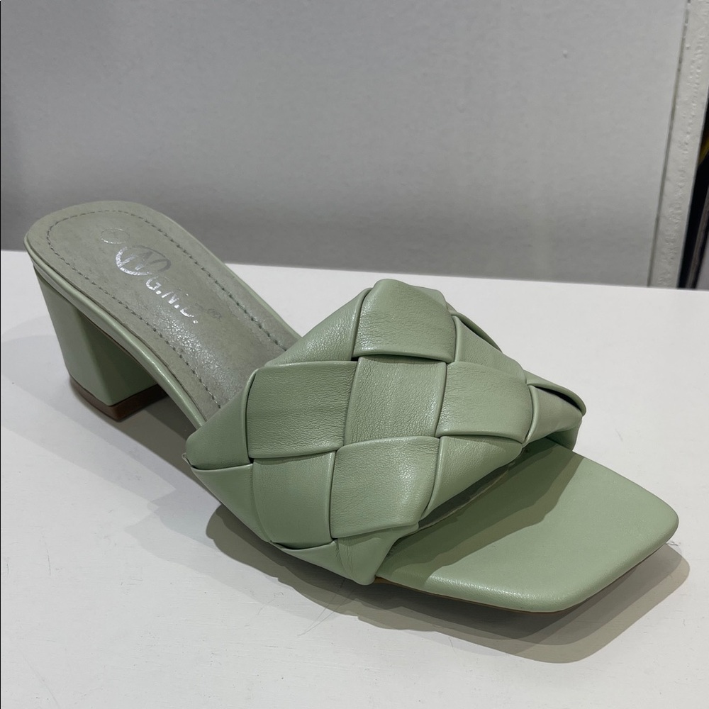 Green Woven Leather Mules js123